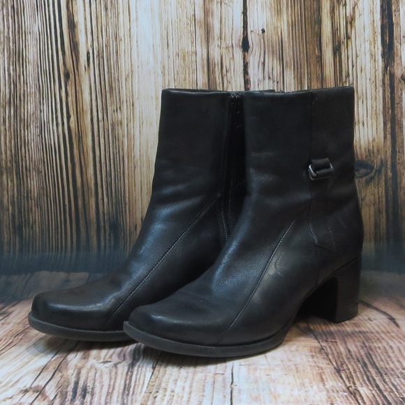 Clarks Shoes - Clarks 7 Leather side zip Ankle Boots